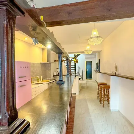 Casa Caramelo